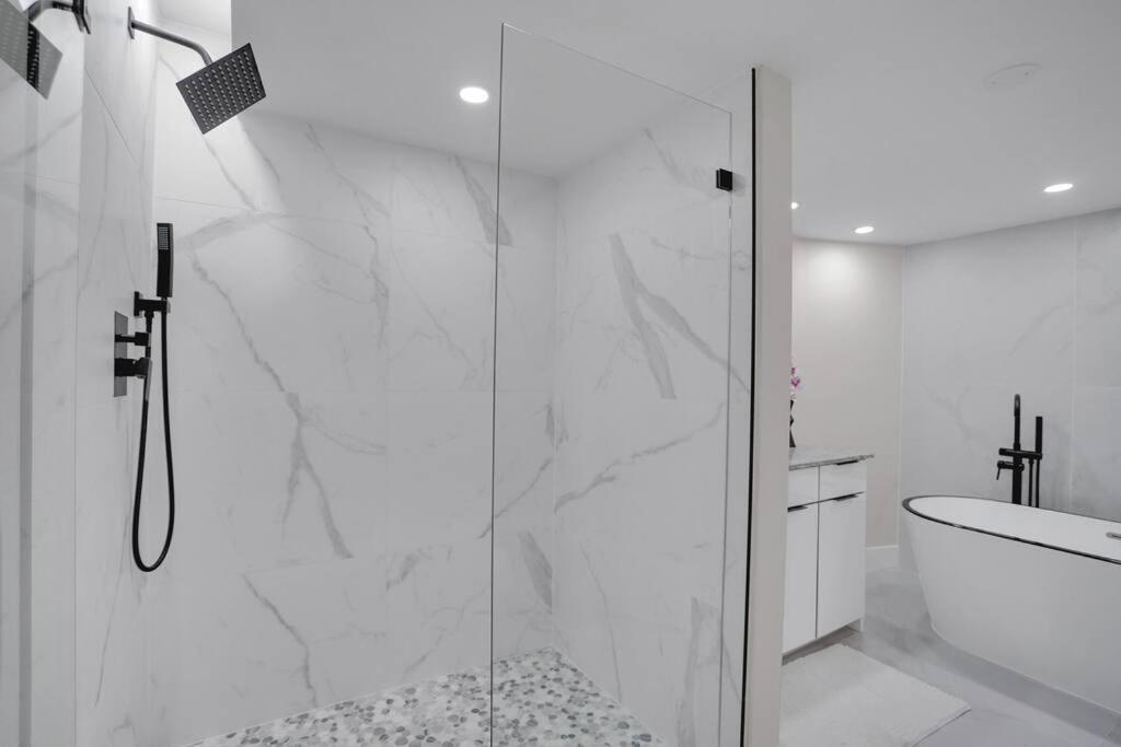 Superstar! Penthouse With Water And Park Views! Apartamento