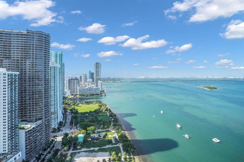 Superstar! Penthouse With Water And Park Views! Apartamento