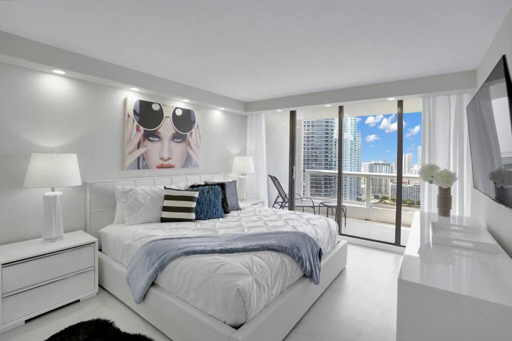 Superstar! Penthouse With Water And Park Views! Miami